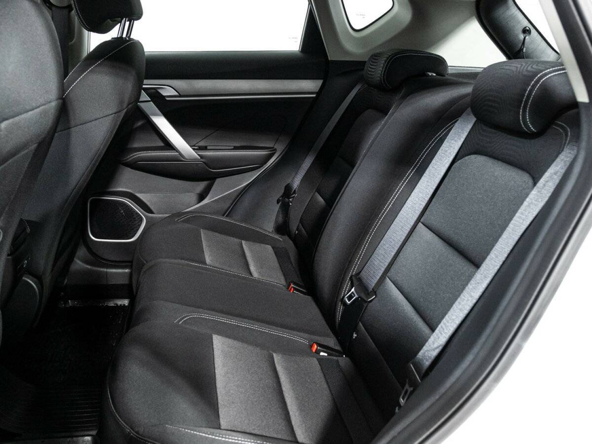 Geely Coolray б/у, 2022, Роботизированная. Фото: #9