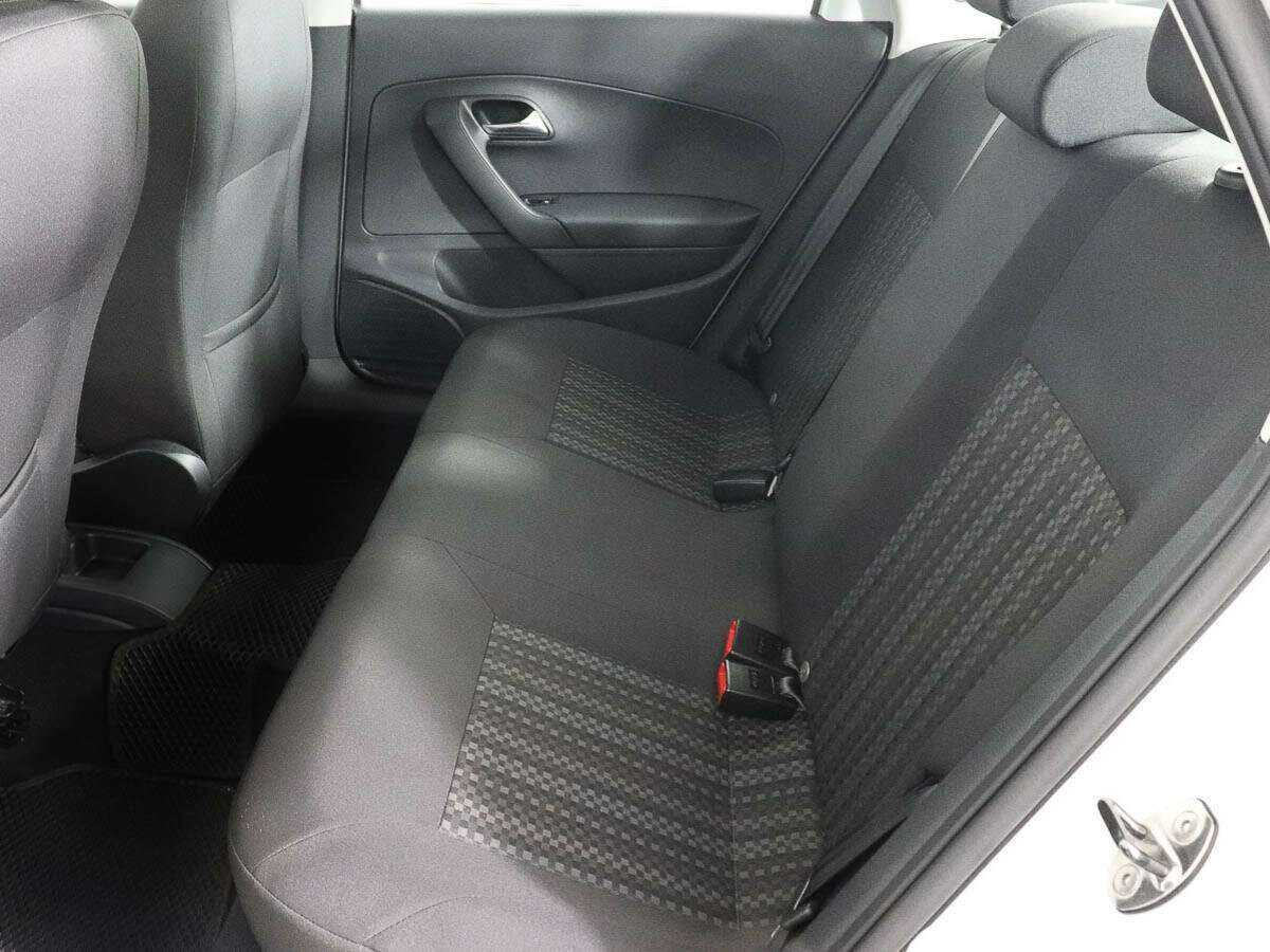 Volkswagen Polo б/у, 2015, Механическая. Фото: #6