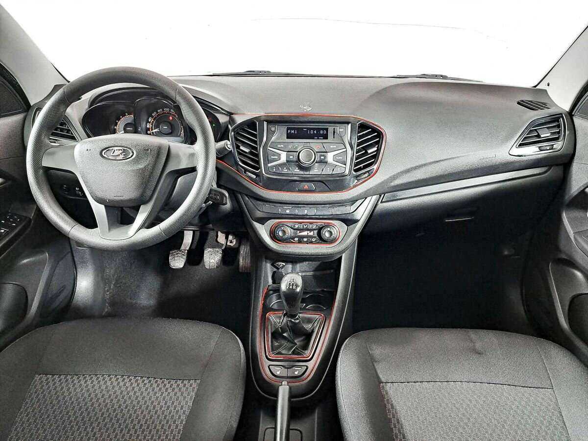 Lada (ВАЗ) Vesta б/у, 2018, Механическая. Фото: #11