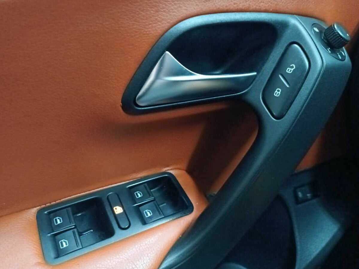 Volkswagen Polo б/у, 2016, Механическая. Фото: #14