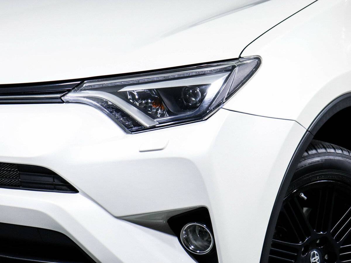 Toyota RAV4 б/у, 2017, Автоматическая. Фото: #12