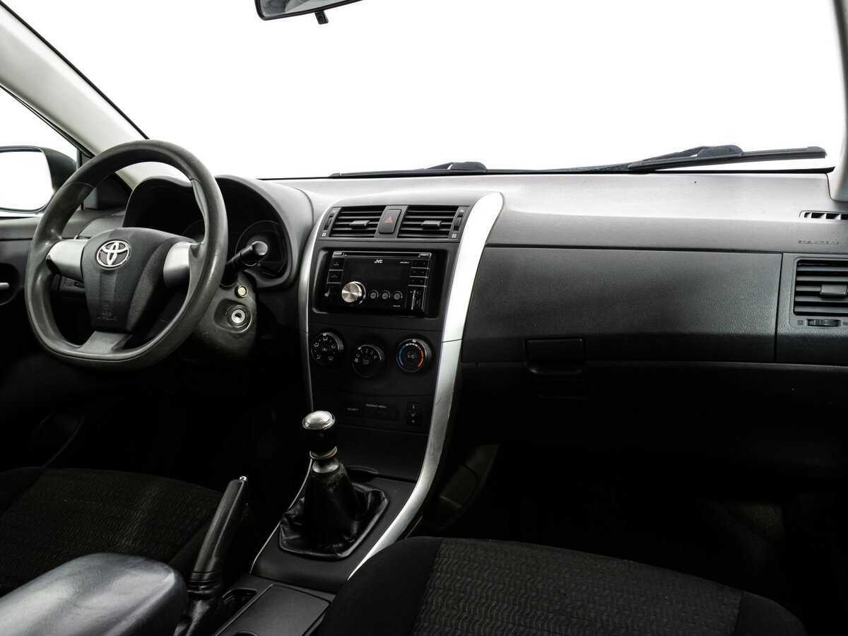 Toyota Corolla б/у, 2012, Механическая. Фото: #6