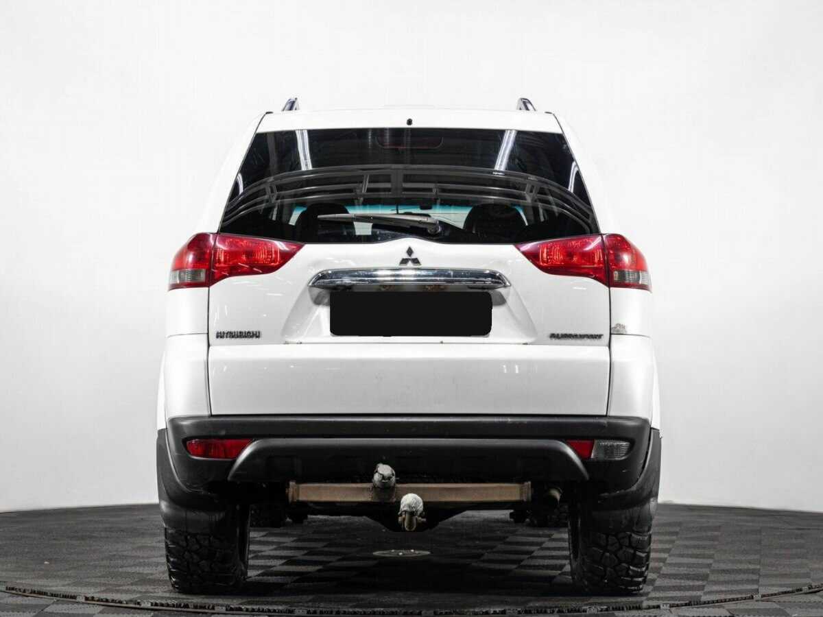 Mitsubishi Pajero Sport б/у, 2014, Автоматическая. Фото: #4