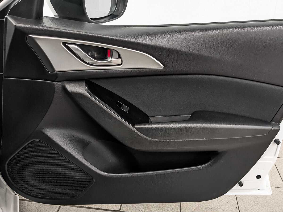 Mazda 3 б/у, 2018, Автоматическая. Фото: #22