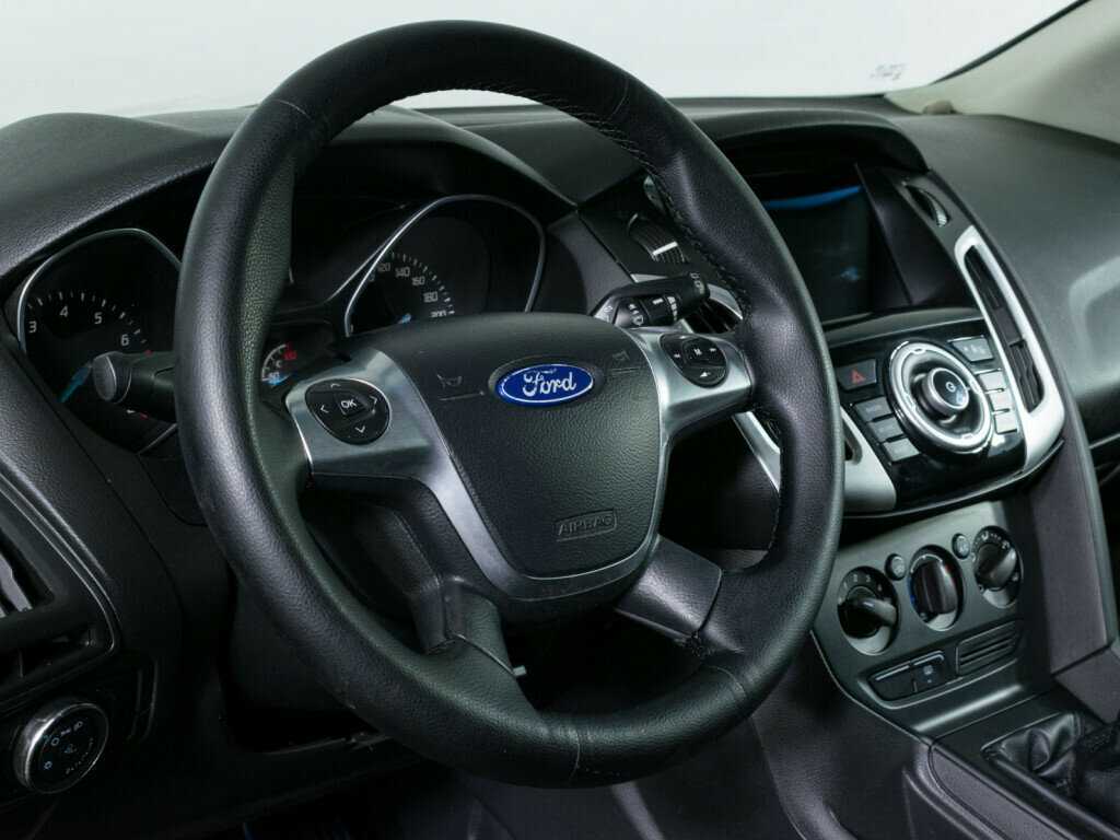 Ford Focus б/у, 2013, Механическая. Фото: #11
