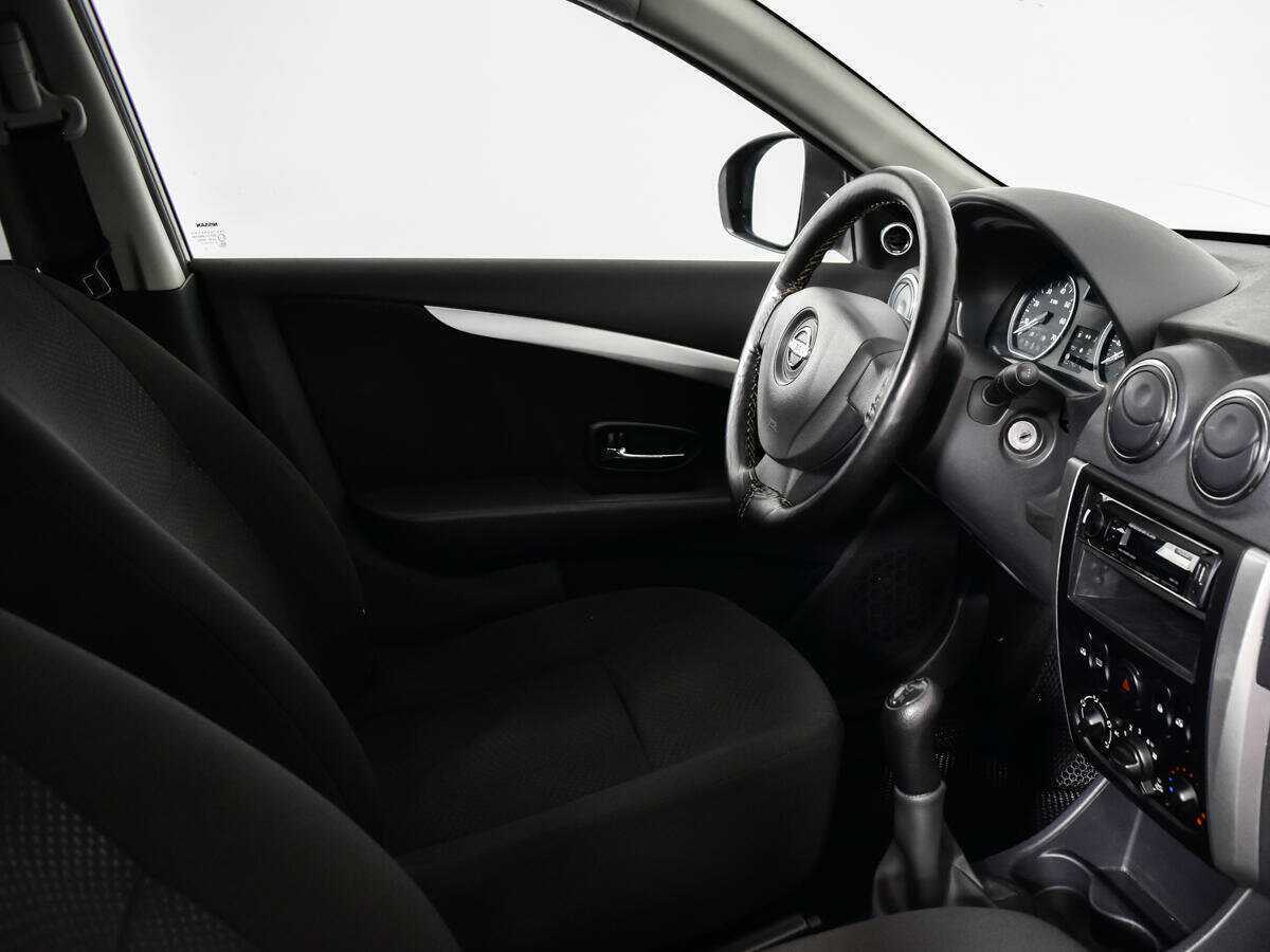 Nissan Almera б/у, 2013, Механическая. Фото: #8