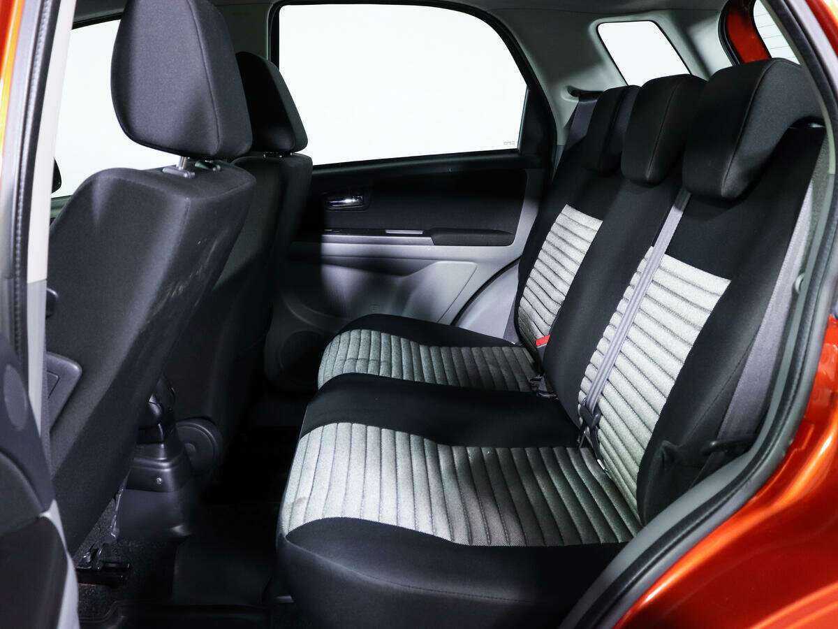 Suzuki SX4 б/у, 2013, Автоматическая. Фото: #7