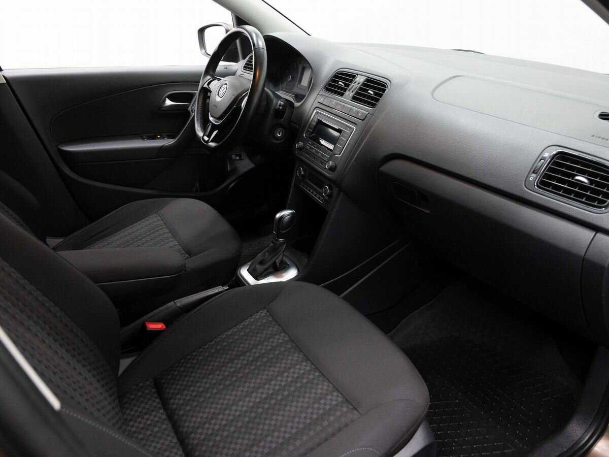 Volkswagen Polo б/у, 2016, Автоматическая. Фото: #11