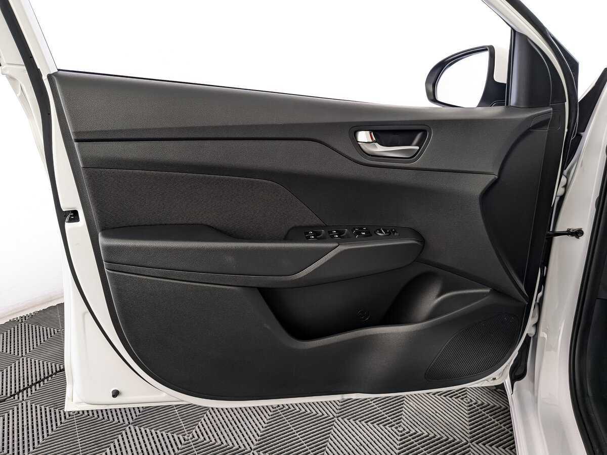 Hyundai Solaris б/у, 2022, Автоматическая. Фото: #14