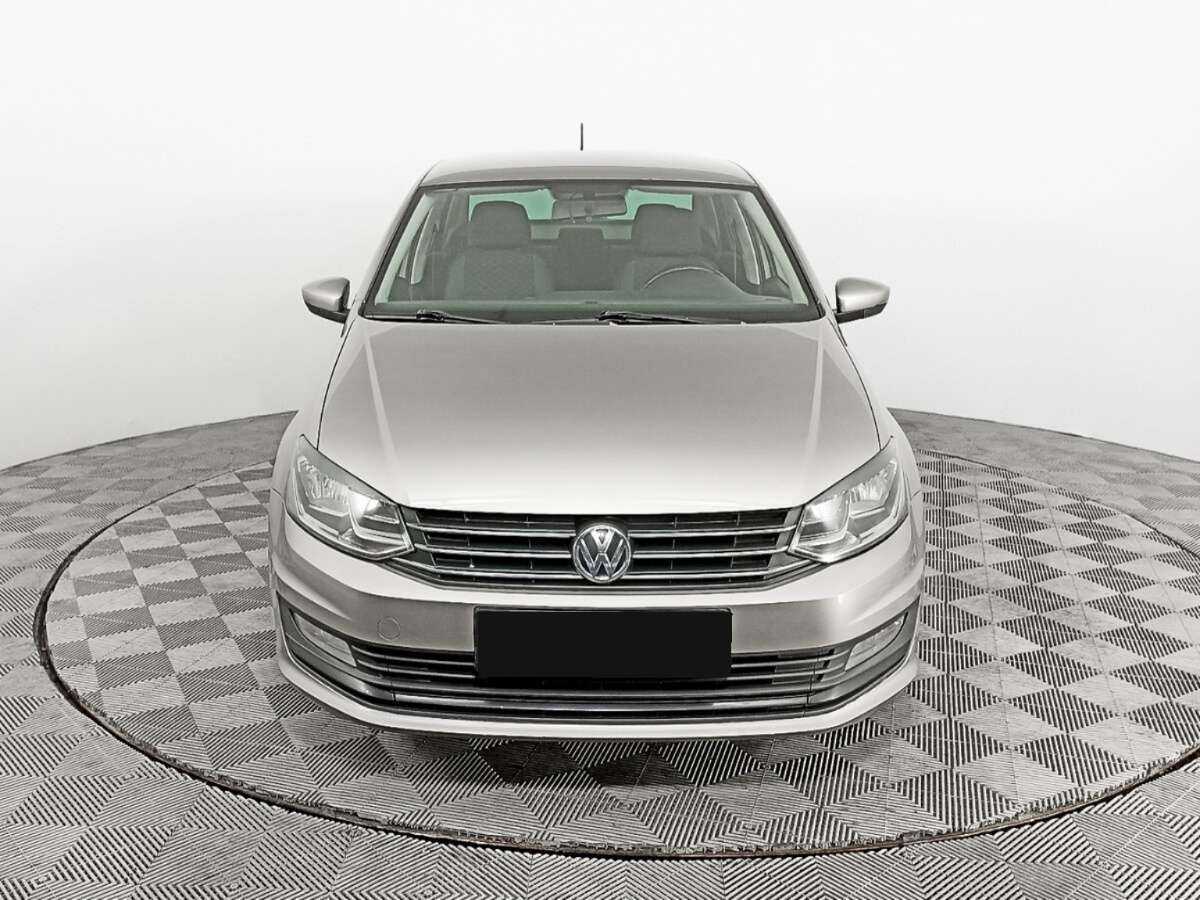 Volkswagen Polo б/у, 2019, Роботизированная. Фото: #1