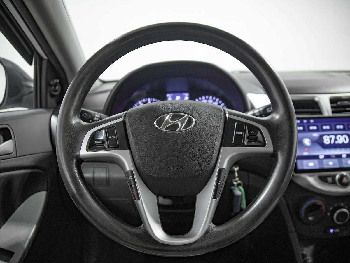 Hyundai Solaris б/у, 2013, Автоматическая. Фото: #7