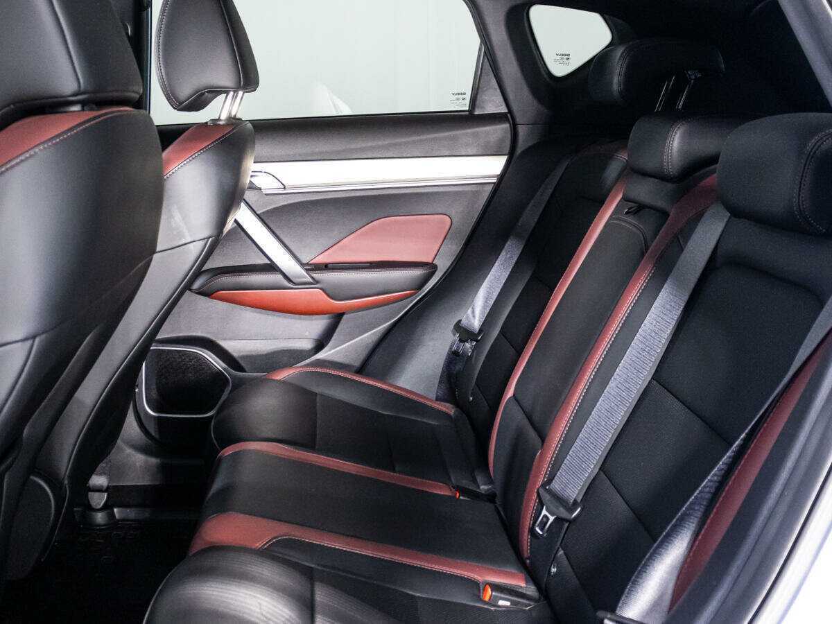 Geely Coolray б/у, 2022, Роботизированная. Фото: #9