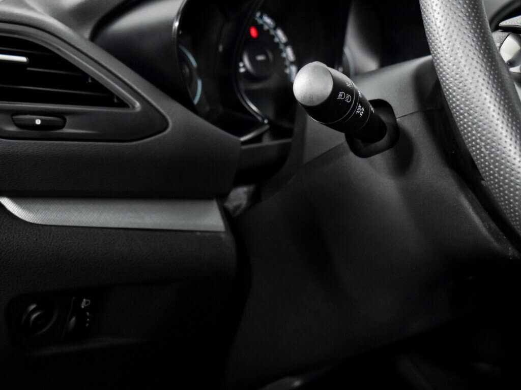 Lada (ВАЗ) Vesta б/у, 2017, Механическая. Фото: #9