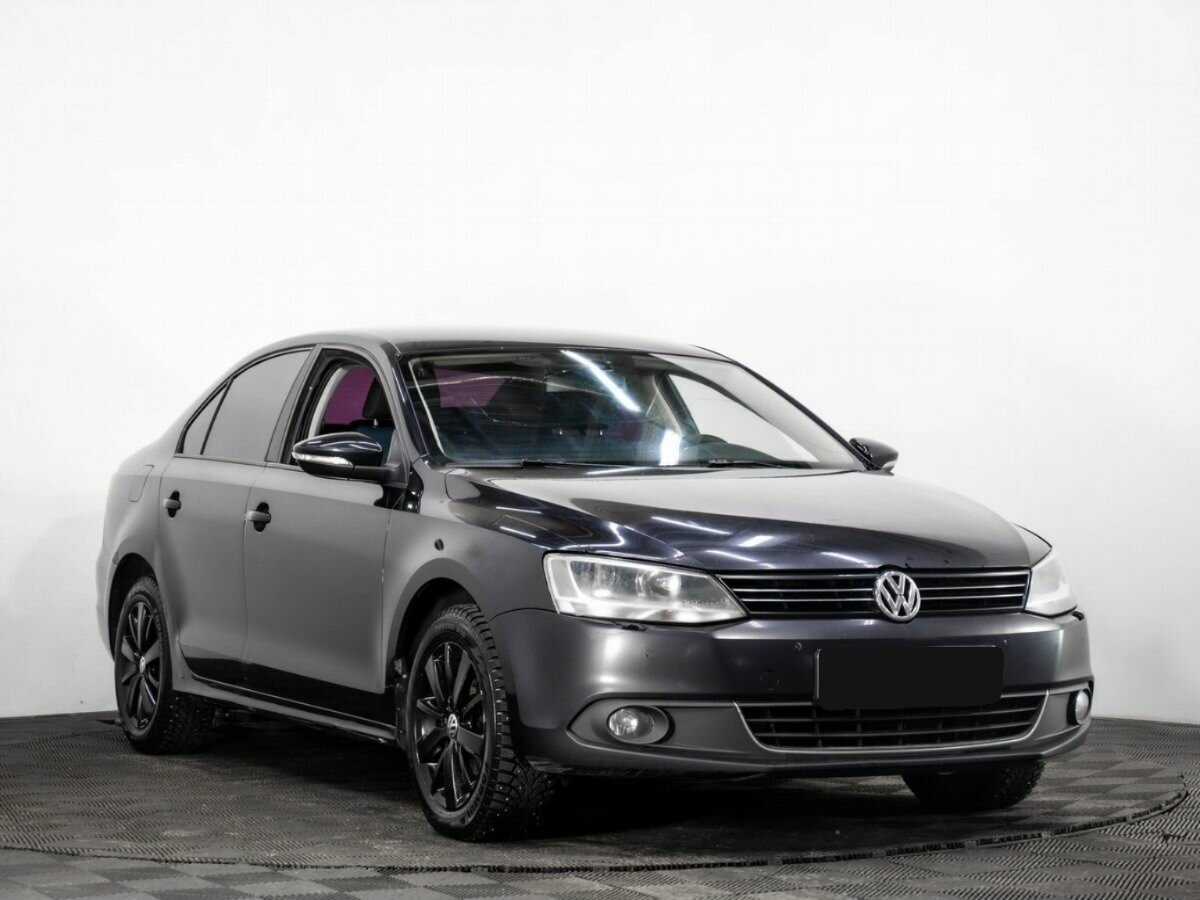 Volkswagen Jetta б/у, 2013, Механическая. Фото: #2
