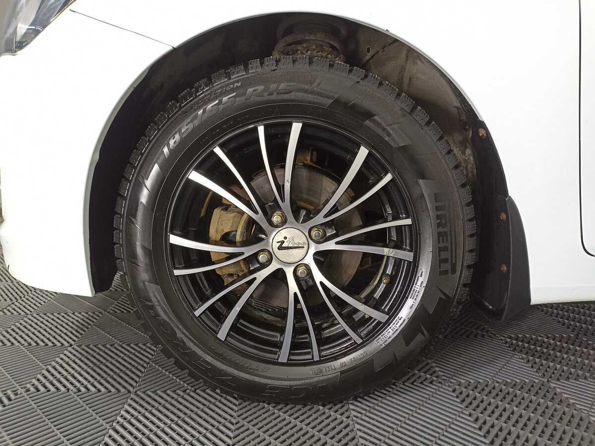 Hyundai Solaris б/у, 2015, Механическая. Фото: #17