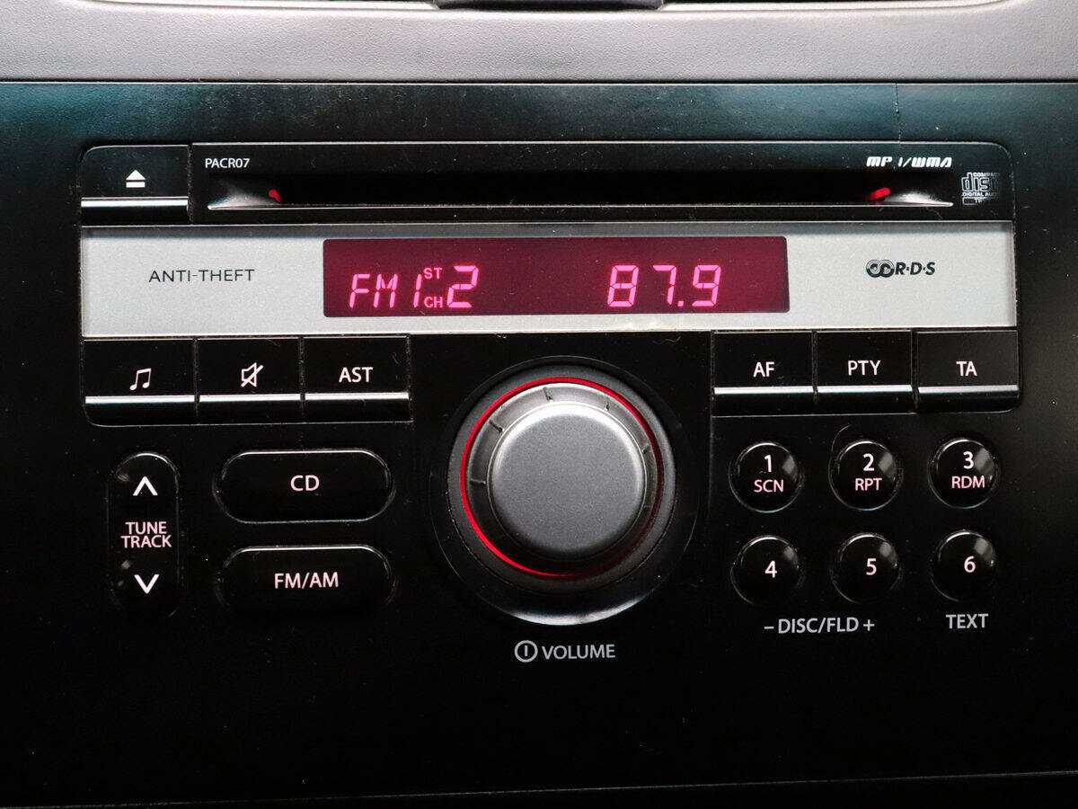 Suzuki SX4 б/у, 2012, Механическая. Фото: #11