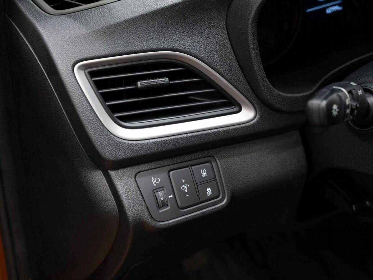 Hyundai Solaris б/у, 2018, Механическая. Фото: #18