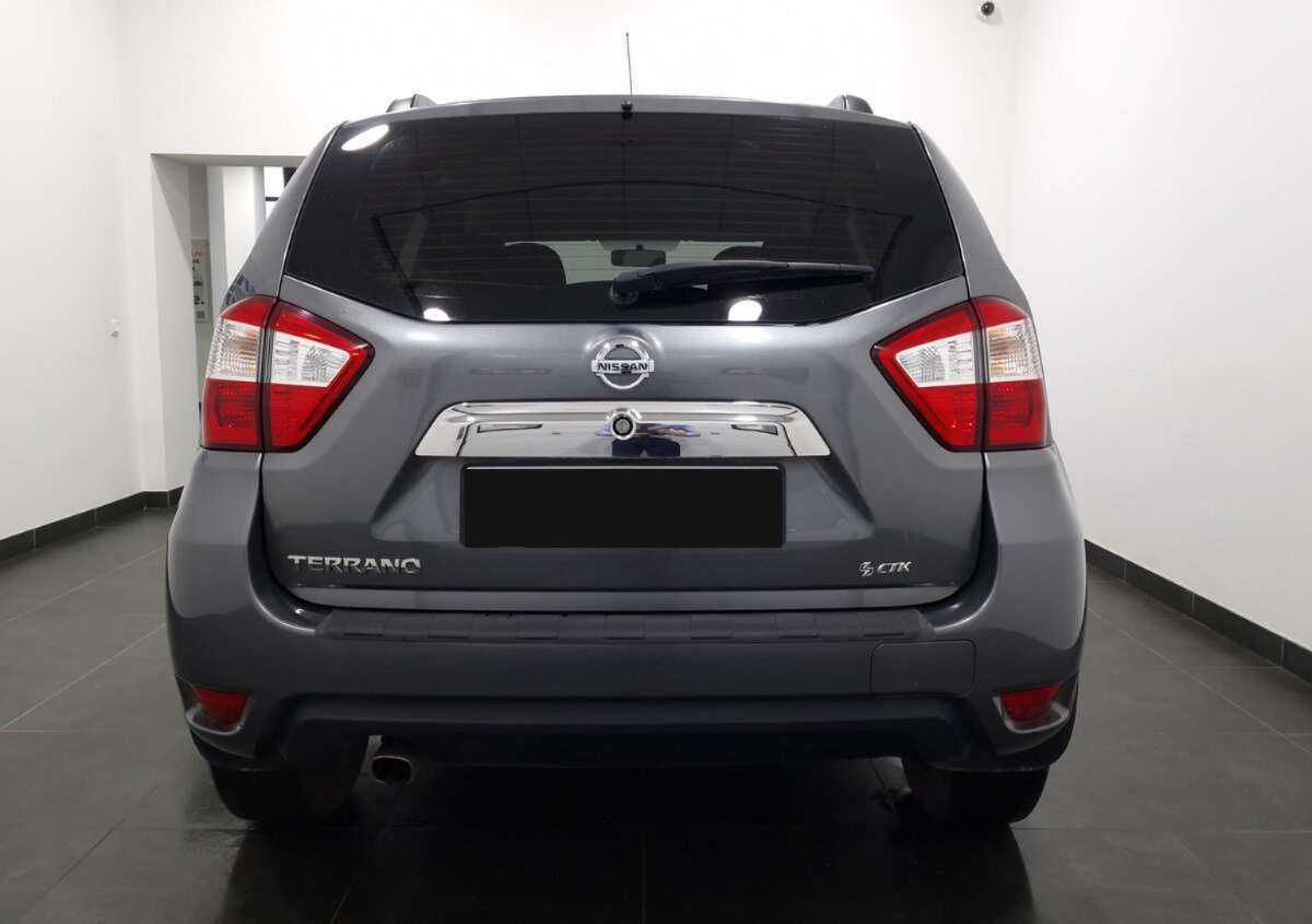 Nissan Terrano б/у, 2016, Механическая. Фото: #2
