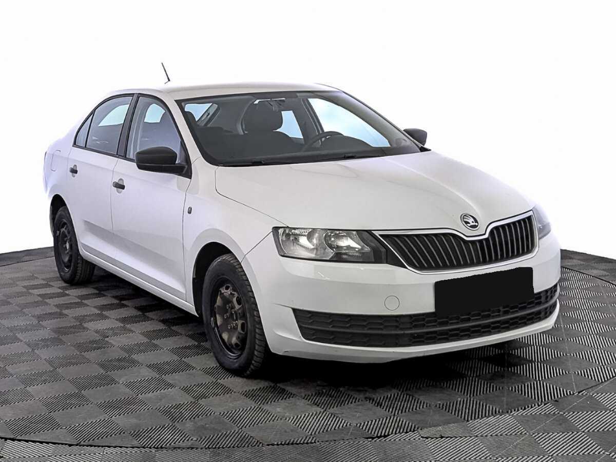 Skoda Rapid б/у, 2017, Механическая. Фото: #2