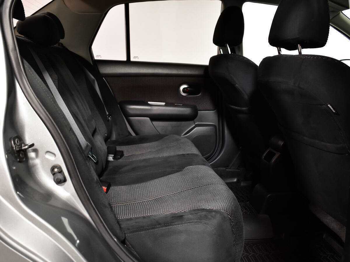 Nissan Tiida б/у, 2013, Механическая. Фото: #9