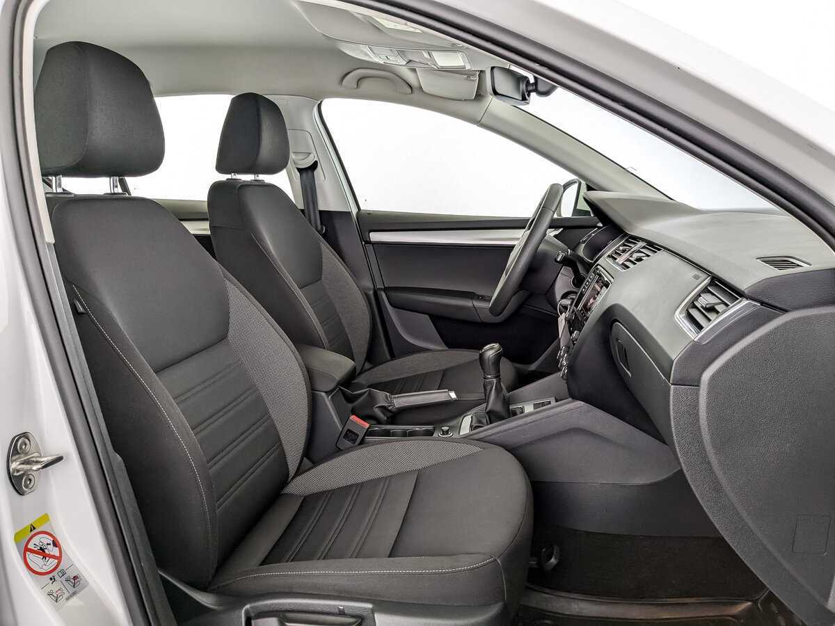 Skoda Octavia б/у, 2019, Механическая. Фото: #18