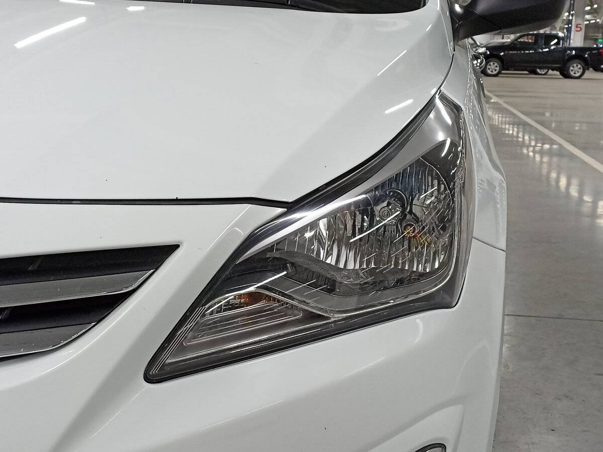 Hyundai Solaris б/у, 2015, Механическая. Фото: #16