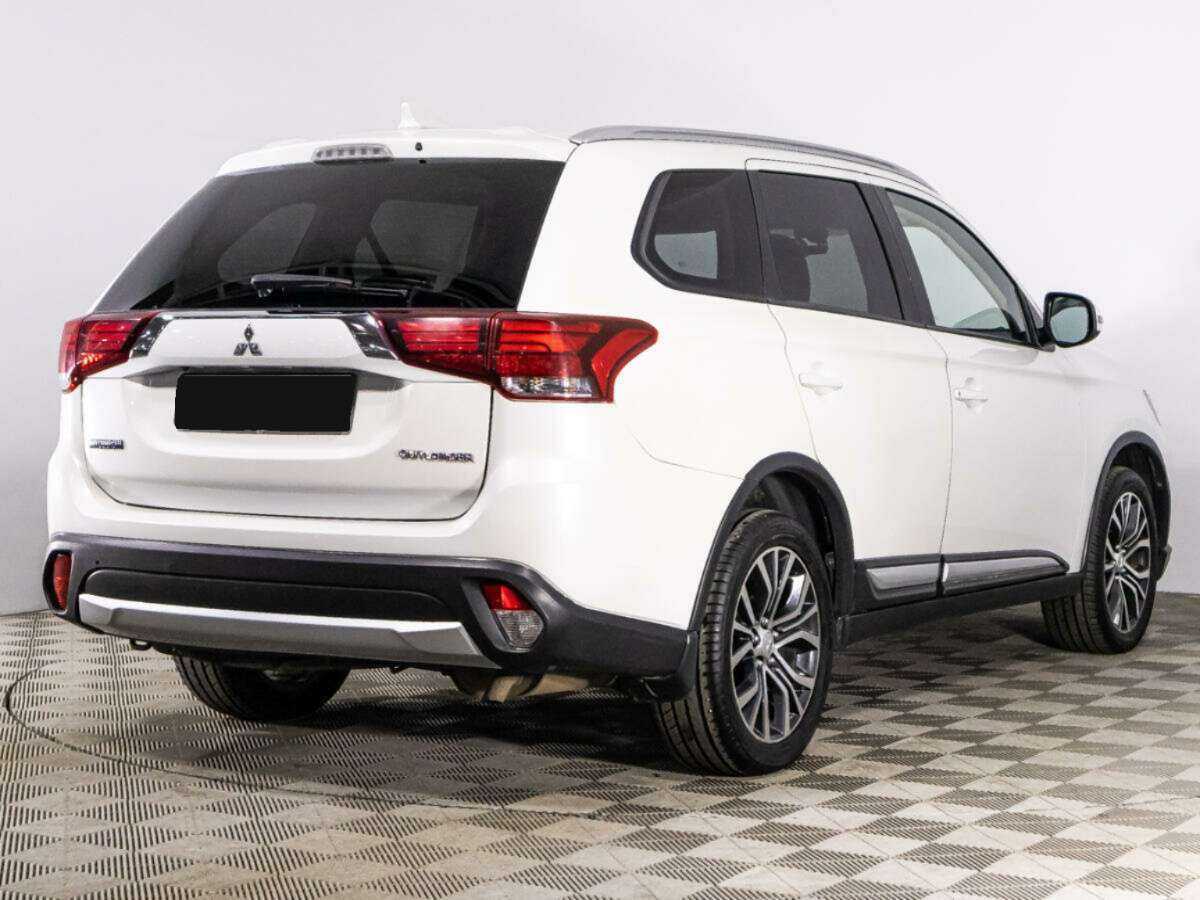 Mitsubishi Outlander б/у, 2017, Вариатор. Фото: #4