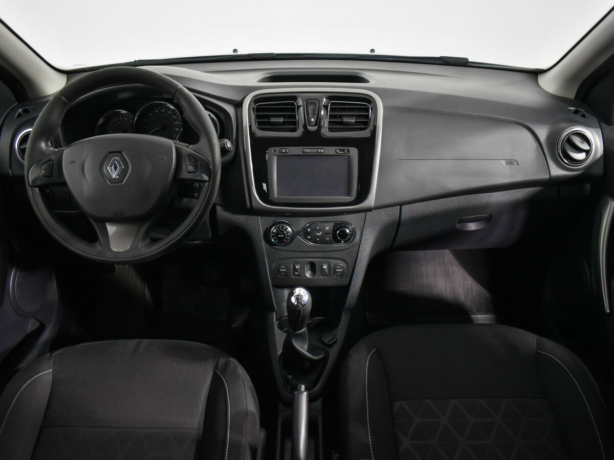 Renault Sandero б/у, 2016, Механическая. Фото: #12