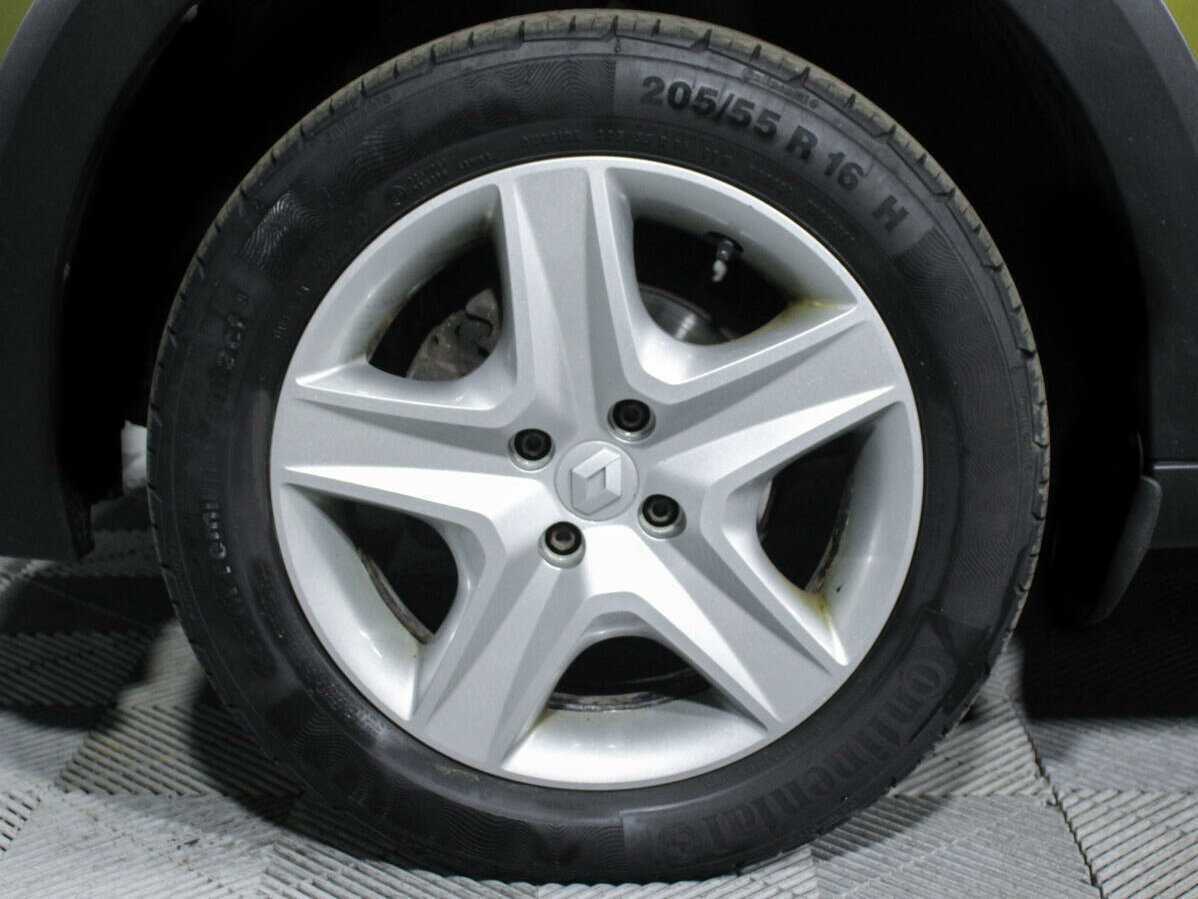 Renault Sandero б/у, 2017, Механическая. Фото: #13