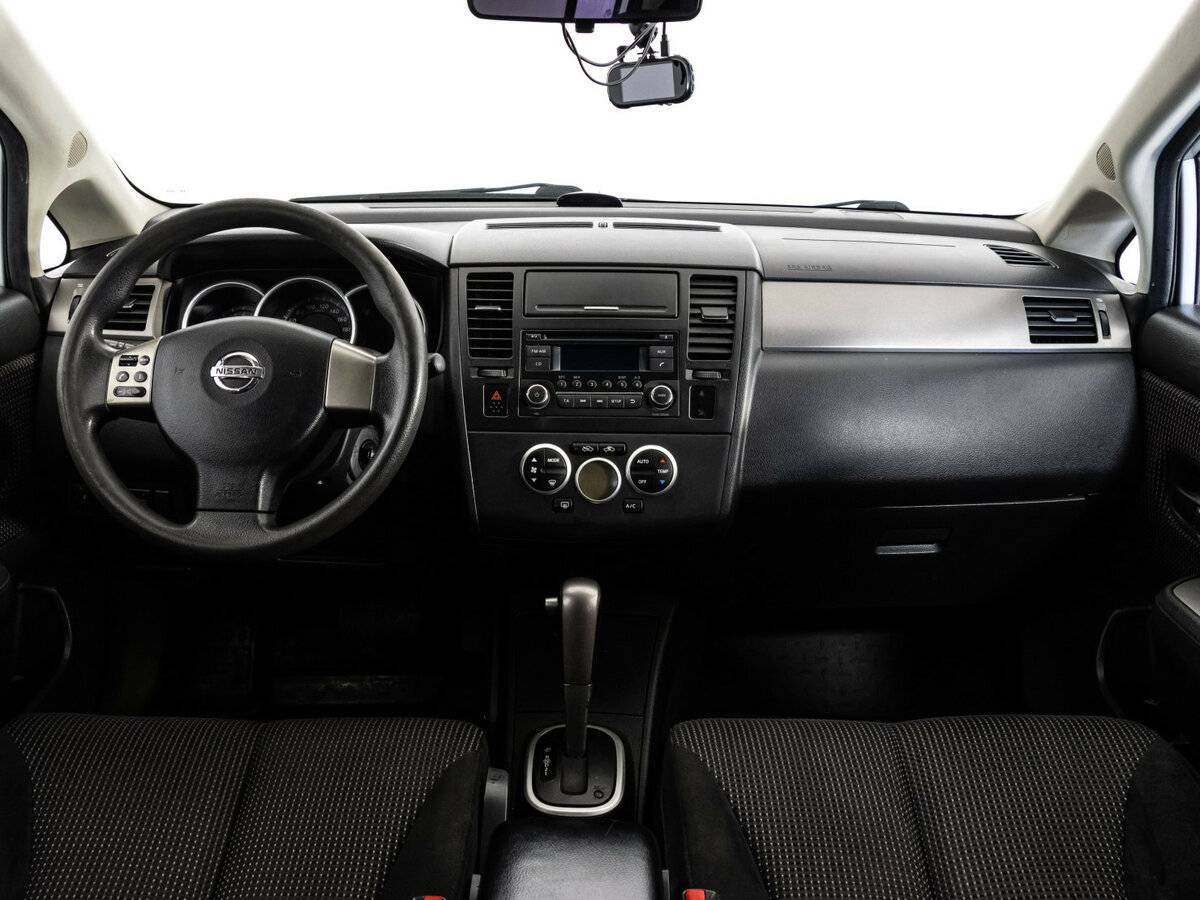 Nissan Tiida б/у, 2013, Автоматическая. Фото: #7