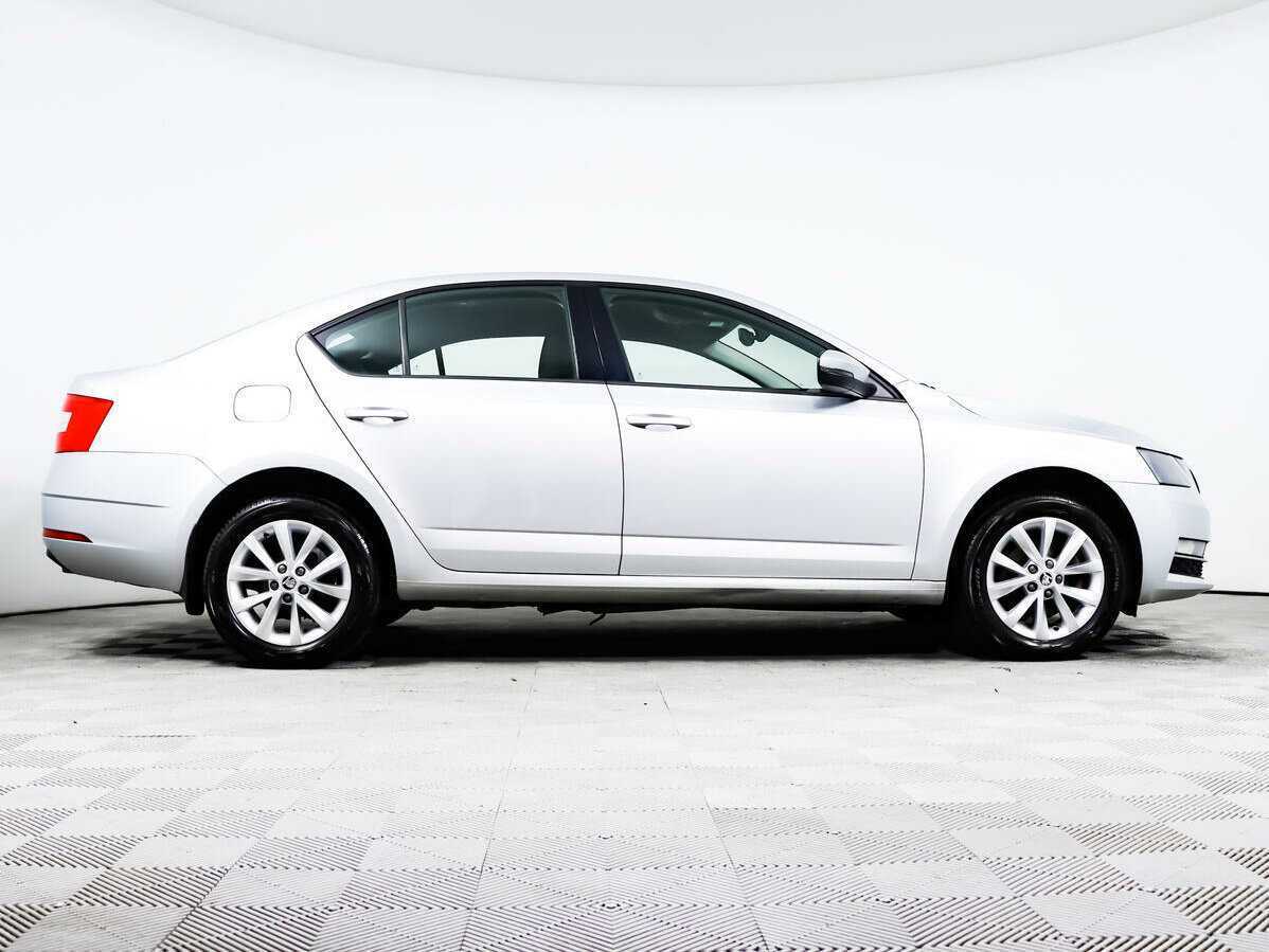 Skoda Octavia б/у, 2018, Роботизированная. Фото: #3