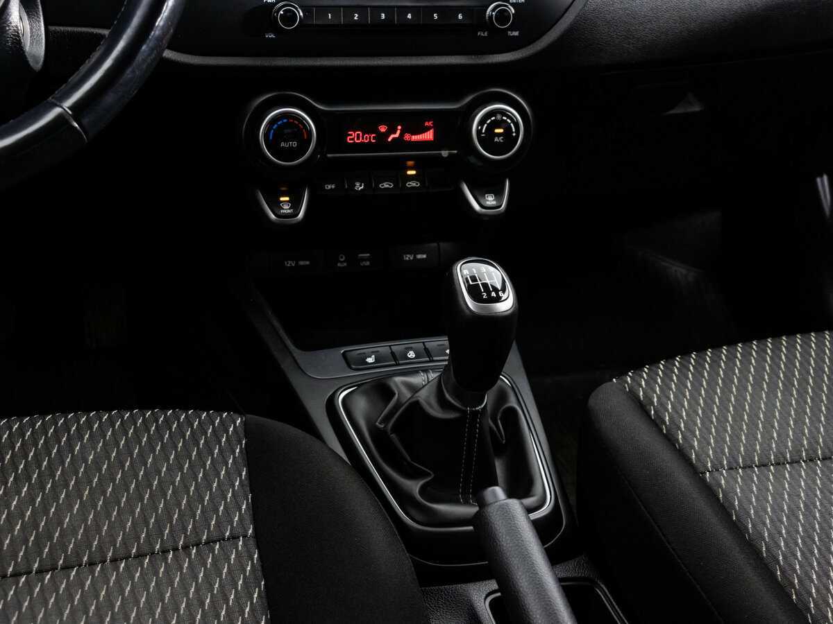 Kia Rio б/у, 2018, Механическая. Фото: #12
