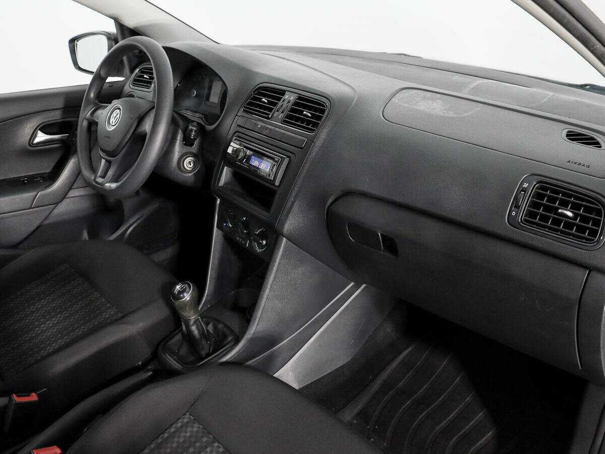 Volkswagen Polo б/у, 2018, Механическая. Фото: #8