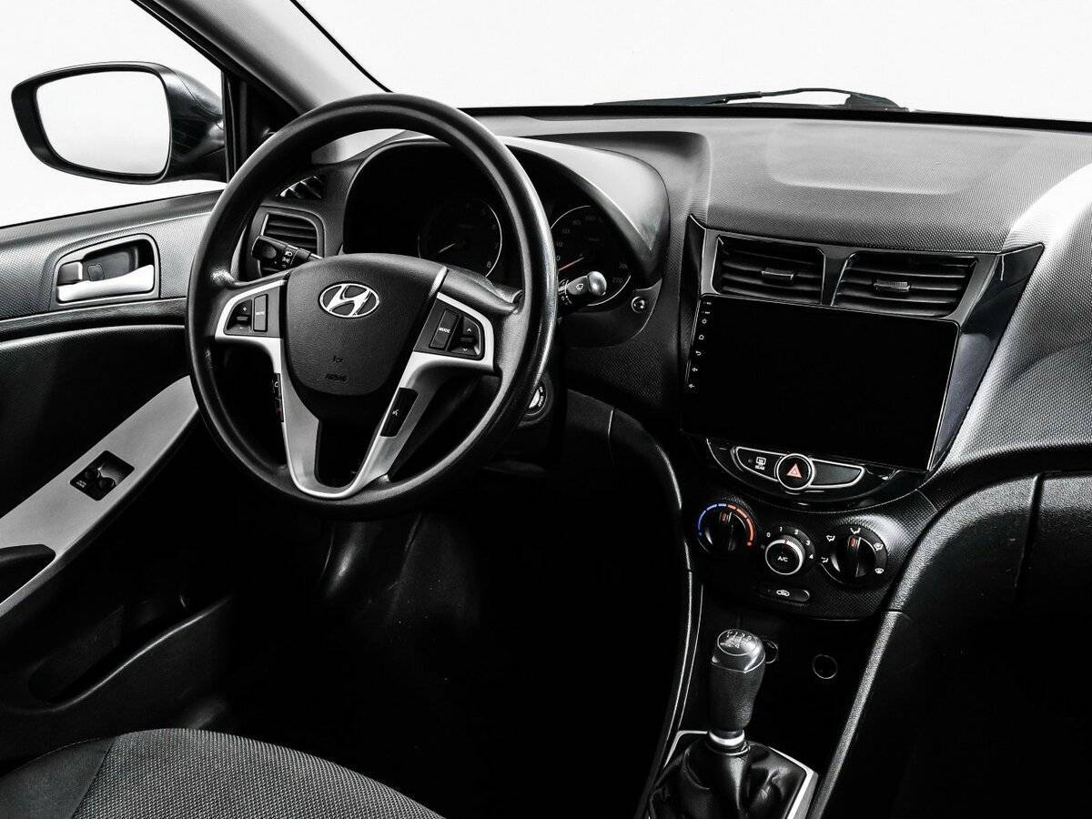 Hyundai Solaris б/у, 2012, Механическая. Фото: #8