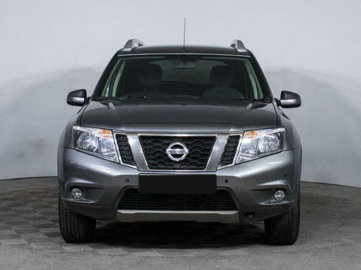 Nissan Terrano б/у, 2016, Механическая. Фото: #1