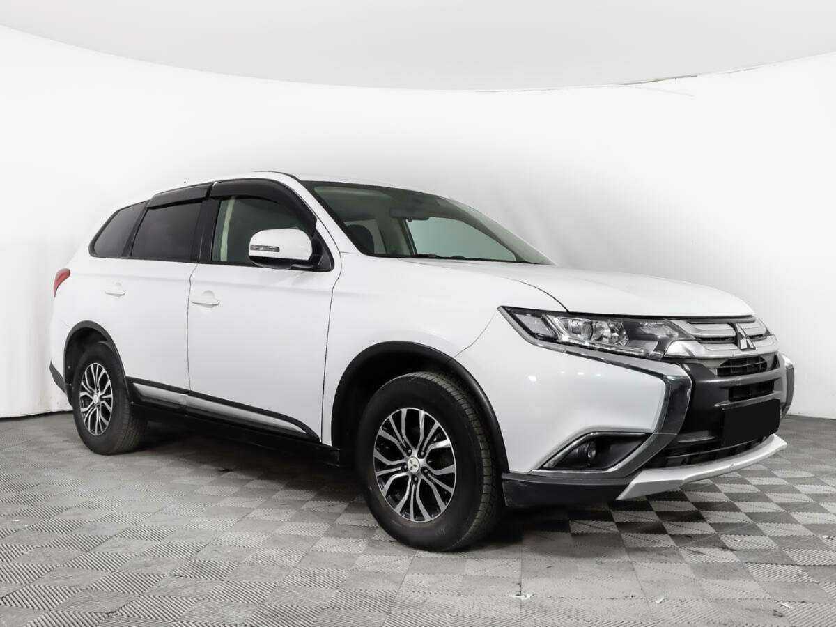 Mitsubishi Outlander б/у, 2016, Вариатор. Фото: #2