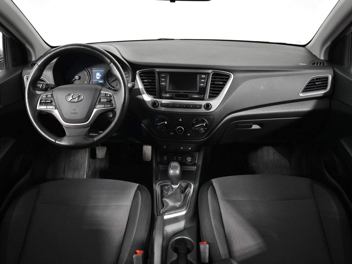 Hyundai Solaris б/у, 2017, Механическая. Фото: #10