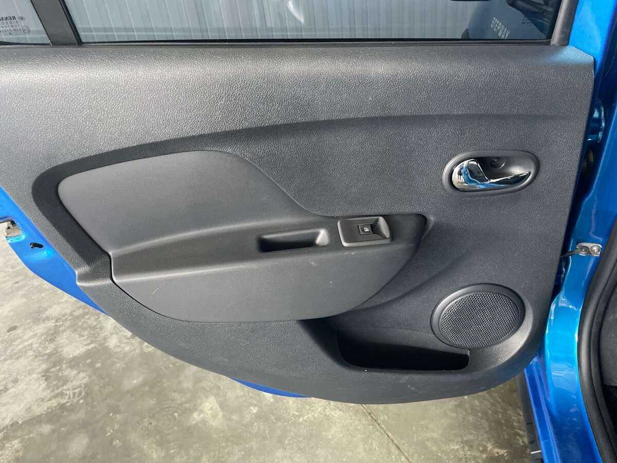 Renault Sandero б/у, 2018, Механическая. Фото: #15