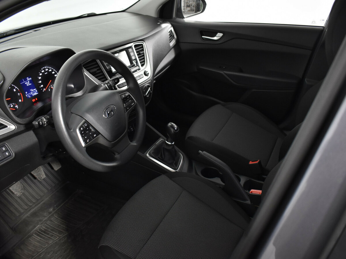 Hyundai Solaris б/у, 2021, Механическая. Фото: #8