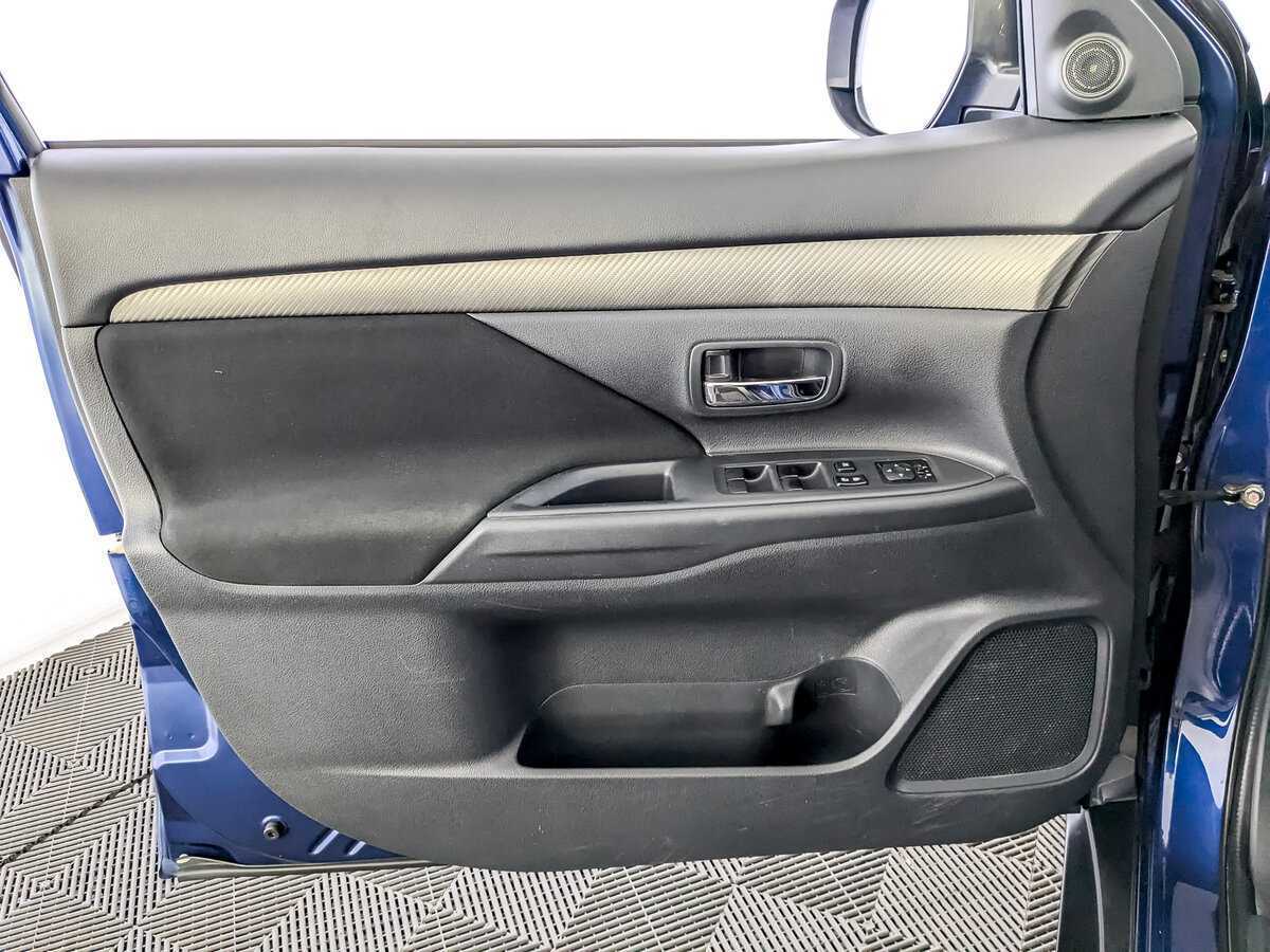 Mitsubishi Outlander б/у, 2014, Вариатор. Фото: #14