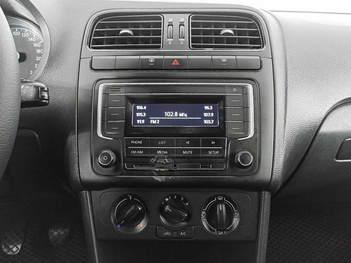 Volkswagen Polo б/у, 2019, Механическая. Фото: #12