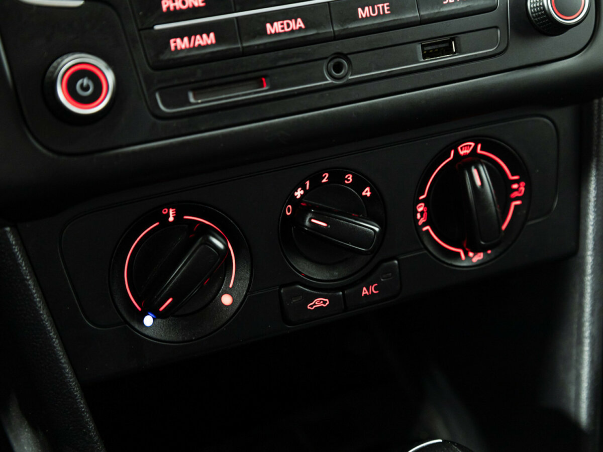 Volkswagen Polo б/у, 2019, Автоматическая. Фото: #14