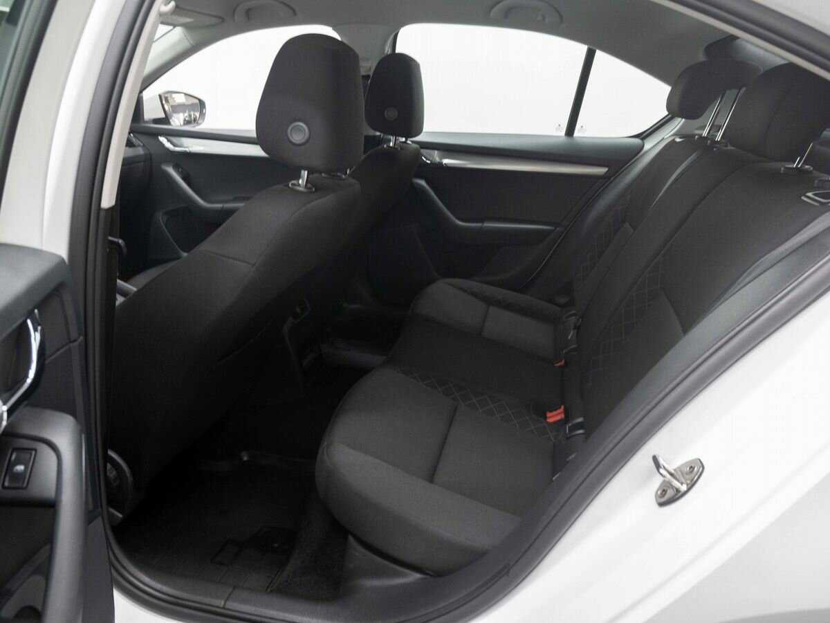 Skoda Octavia б/у, 2019, Механическая. Фото: #10