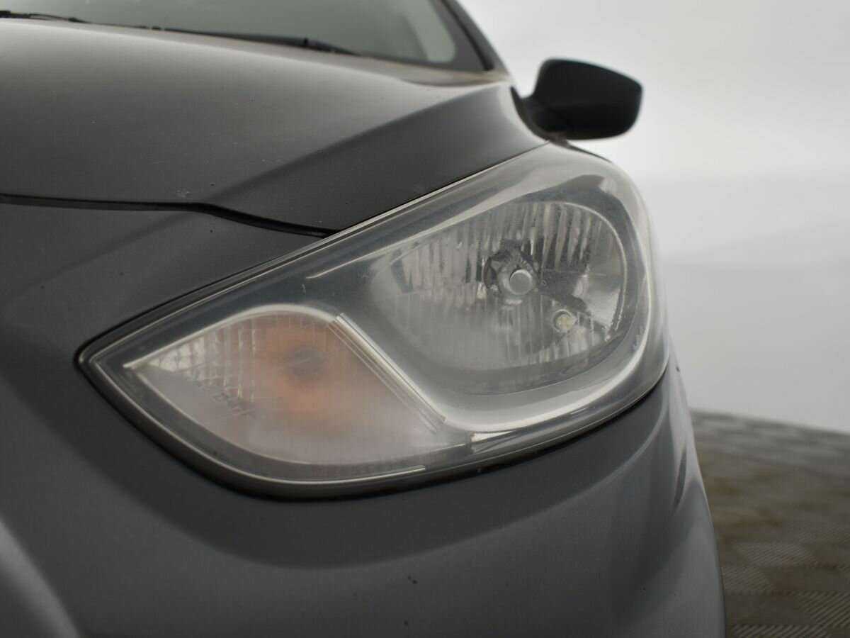 Hyundai Solaris б/у, 2013, Механическая. Фото: #6