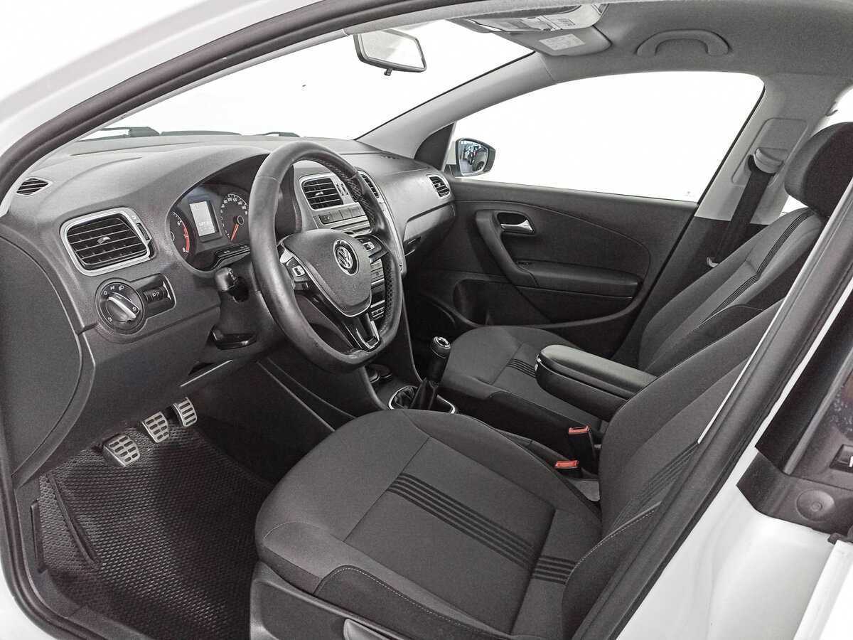 Volkswagen Polo б/у, 2017, Механическая. Фото: #13