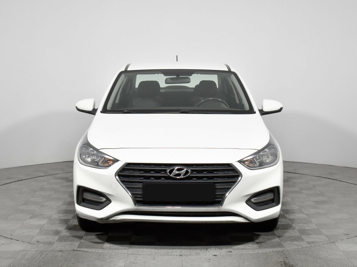 Hyundai Solaris б/у, 2018, Механическая. Фото: #1