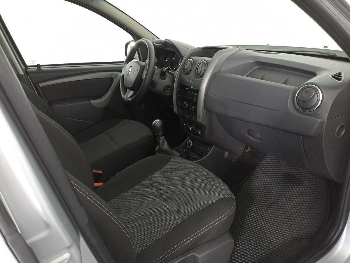 Renault Duster б/у, 2017, Механическая. Фото: #8