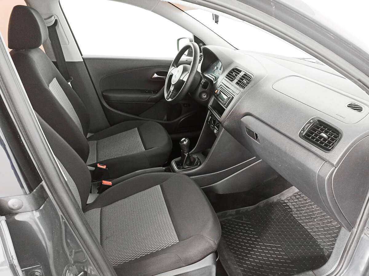 Volkswagen Polo б/у, 2013, Механическая. Фото: #7