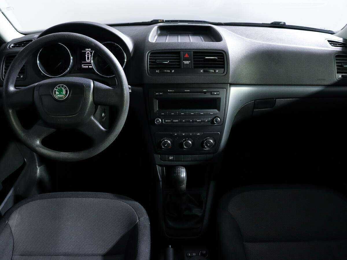 Skoda Yeti б/у, 2012, Механическая. Фото: #10