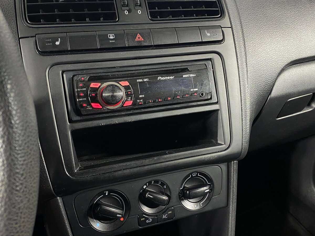 Volkswagen Polo б/у, 2012, Автоматическая. Фото: #12